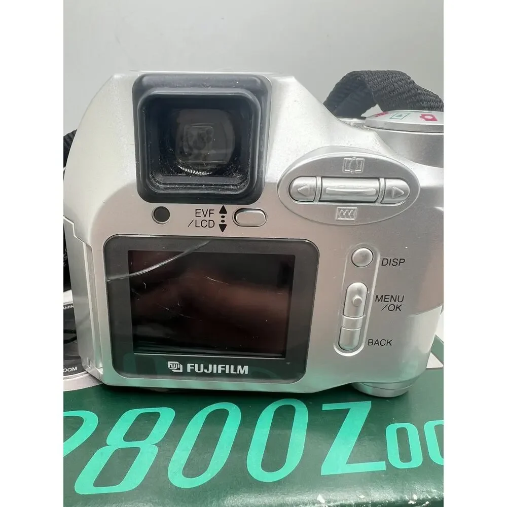 Fujifilm FinePix 2800 Zoom 2.0MP Digital Camera 6x Optical Zoom Parts Only